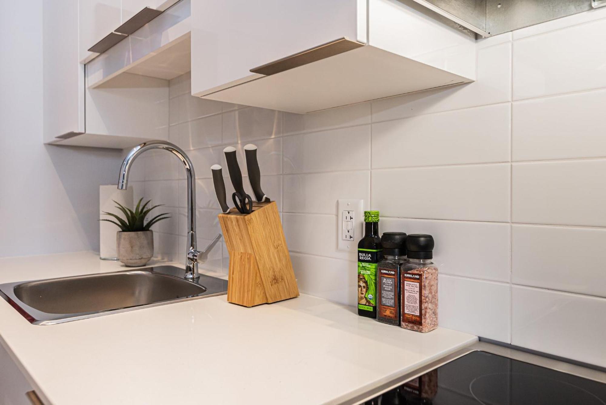 Wonderful New Studio Close To Mount Royal By Den Stays Montréal Rom bilde