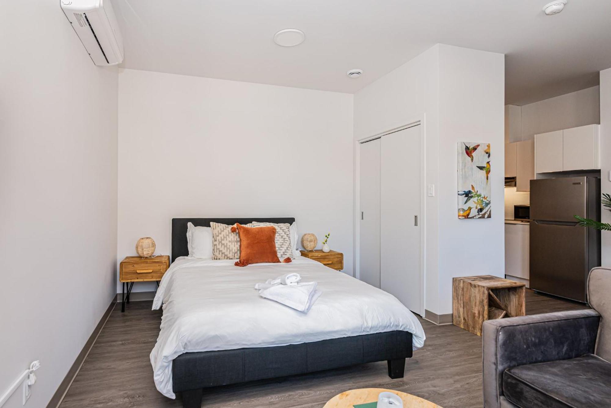 Wonderful New Studio Close To Mount Royal By Den Stays Montréal Rom bilde